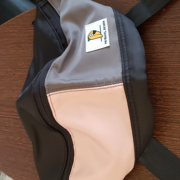 Pink and Grey Padded Travel Pack with 2 Zippered Pockets and Detachable Pouch - Picture 2 of 10